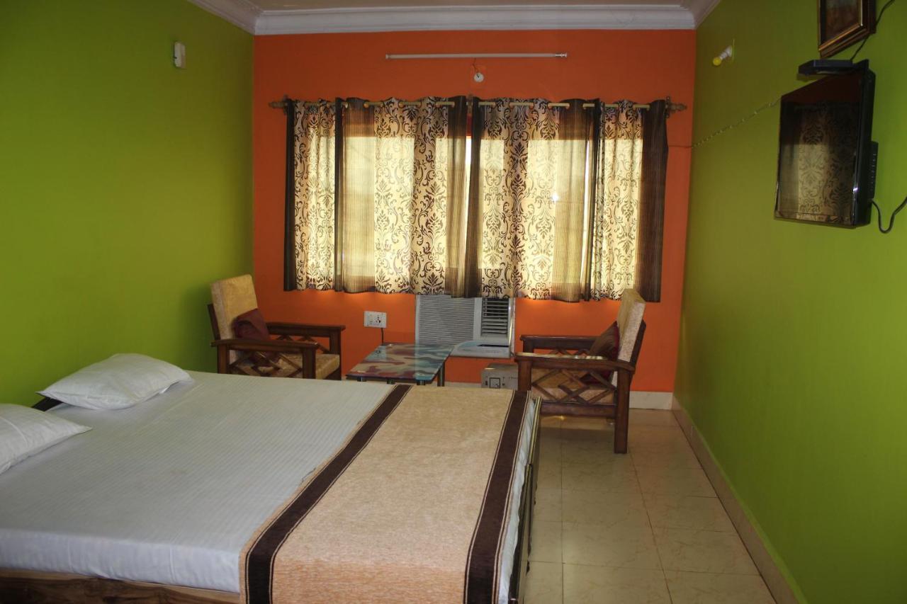 Hotel Lake Queen Rambha Esterno foto