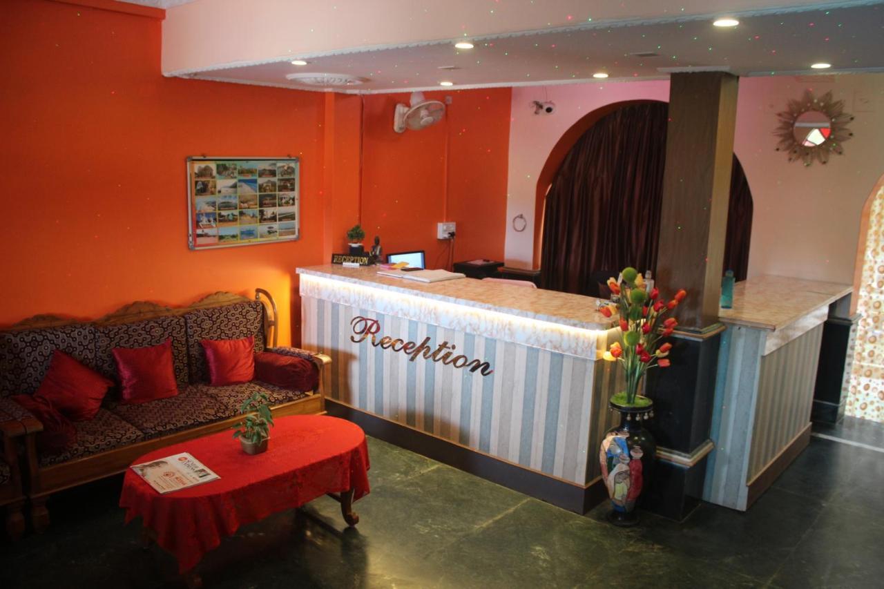 Hotel Lake Queen Rambha Esterno foto