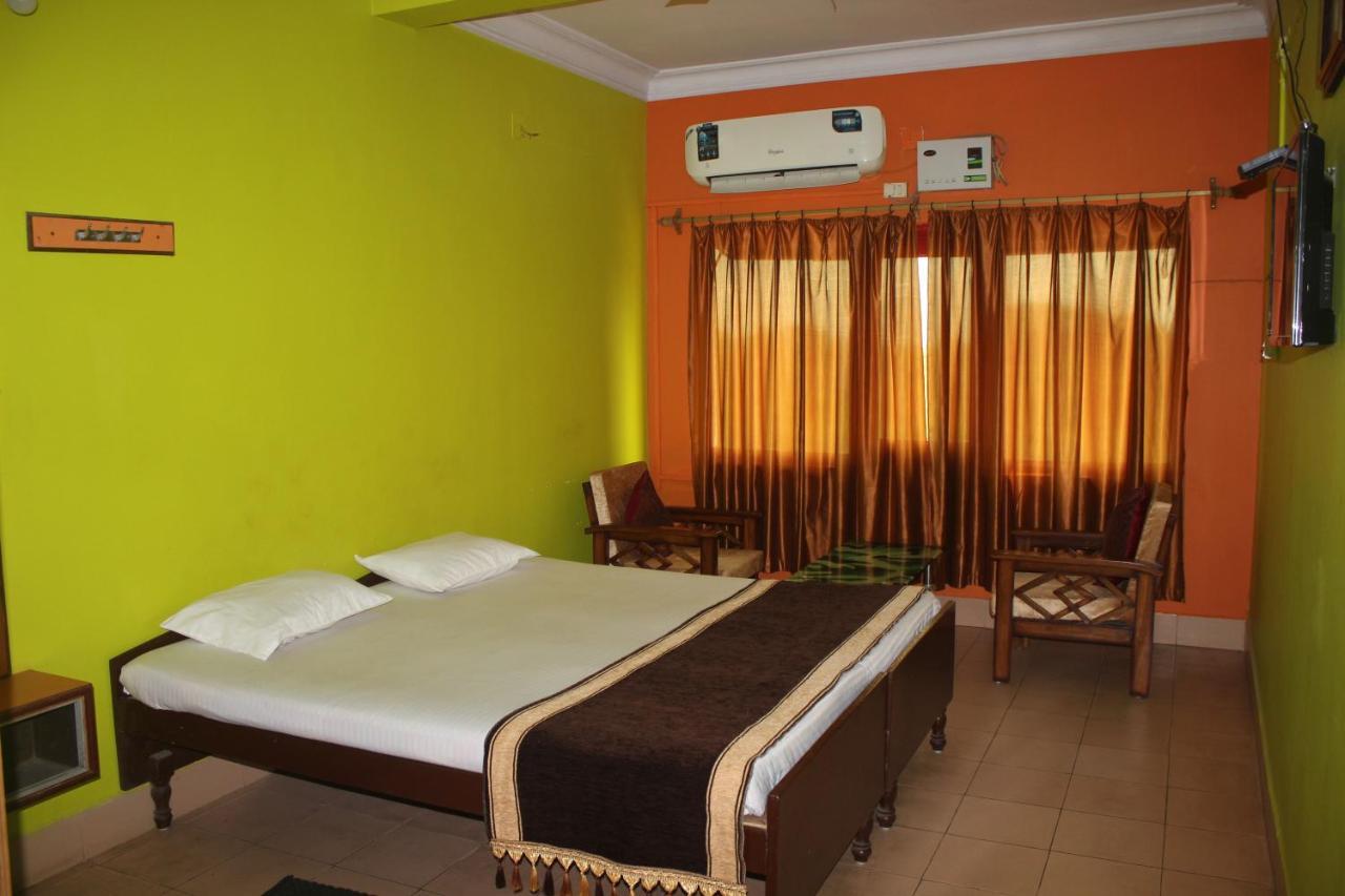 Hotel Lake Queen Rambha Esterno foto